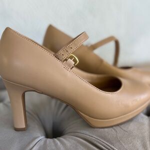 Dream Pairs Nude Mary Jane Heels